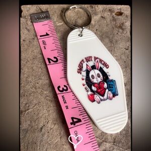 🖤NEW Sweet But Psycho White Voodoo doll Bunny.. 🐰 Motel Keychain.. 🫶🏽